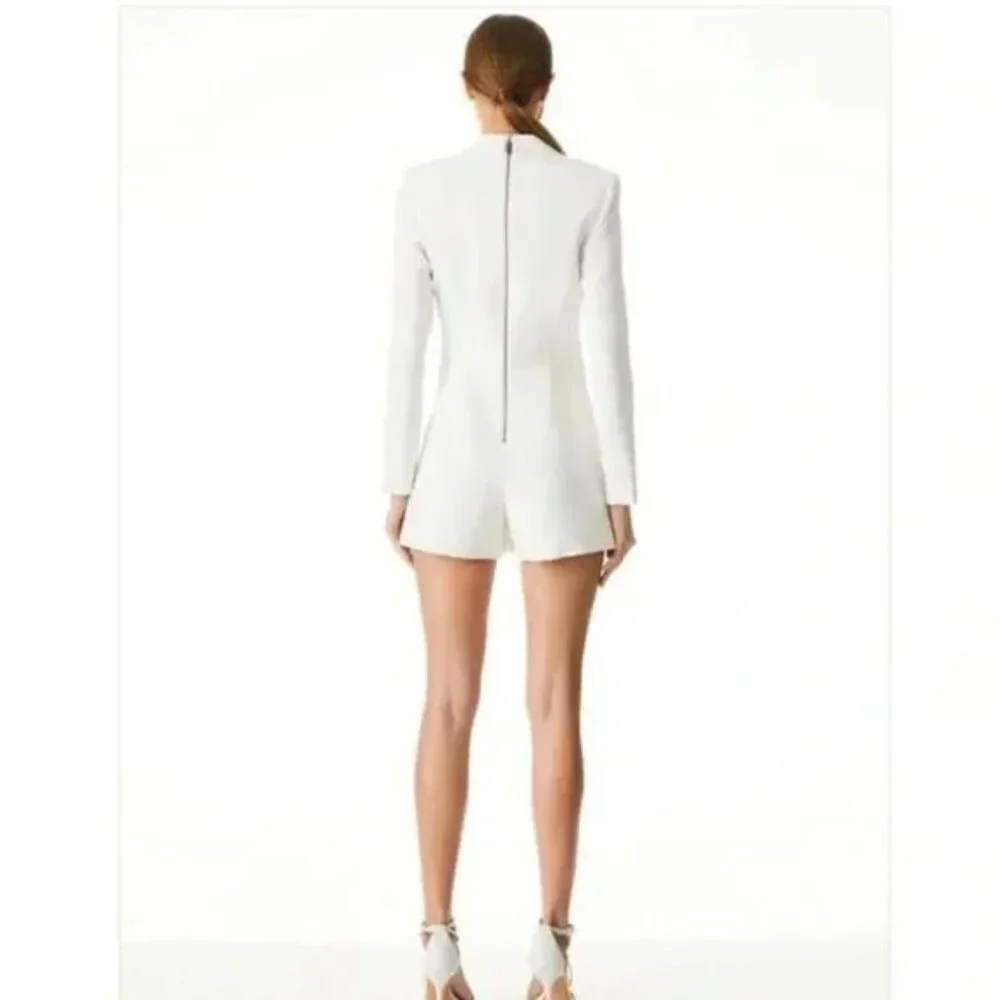NWT Alice + Olivia Kyrie White Tuxedo Skort Romper - Size 2 - Picture 6 of 13